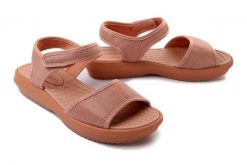 AZALEIA 18522 Cassia comfy papete brown AG349, sandały damskie. Brązowe sandały damskie Azaleia, bez wzorów, bez obcasa. Za 104.94 zł.