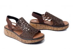 RIEKER V1765-24 brown, sandały damskie. Brązowe sandały damskie Rieker, bez wzorów, bez obcasa. Za 279.92 zł.