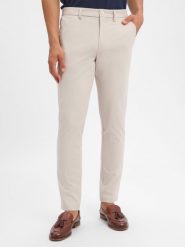 BOSS spodnie chino Mężczyźni Bawełna beżowy, 33-32. Brązowe spodnie materiałowe męskie Boss, bez wzorów, z bawełny, eleganckie. Za 599.95 zł.