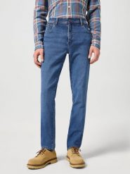 WRANGLER MĘSKIE SPODNIE JEANSOWE WRANGLER TEXAS SLIM RIDGE WASH 112358218. Spodnie materiałowe męskie Wrangler, bez wzorów, z jeansu. W wyprzedaży za 149.99 zł.