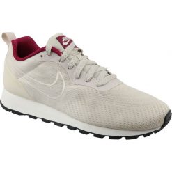 Białe Buty Nike Md Runner 2 Eng Mesh W 916797-100. Białe buty sportowe na co dzień damskie Nike, bez wzorów, z materiału, Nike MD Runner. W wyprzedaży za 329.00 zł.