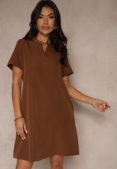 Brązowa Trapezowa Sukienka Mini z Krótkim Rękawem i Kieszeniami Vrea. Brązowe sukienki damskie Renee, na spotkanie biznesowe, l, bez wzorów, eleganckie, bez kołnierzyka, bez ramiączek, mini, trapezowe. W wyprzedaży za 69.99 zł.