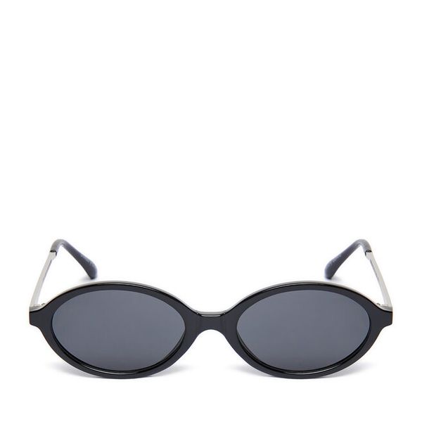 Okulary przeciwsłoneczne JENNY. Czarne okulary przeciwsłoneczne damskie Jenny. Za 49.99 zł.