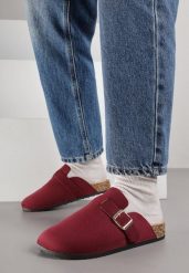 Bordowe Klapki z Ozdobnym Paskiem i Klamrą Calevelis. Czerwone klapki damskie Born2be, bez wzorów, z jeansu, bez obcasa, na obcasie. Za 69.99 zł.