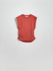 T-shirt z ozdobnym marszczeniem - miedziany. Brązowe t-shirty damskie Reserved, l, bez wzorów, z bawełny, bez kołnierzyka. W wyprzedaży za 39.99 zł.