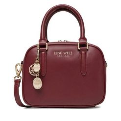 Torebka Nine West. Czerwone torebki klasyczne damskie Nine West, bez wzorów, bez dodatków. Za 299.99 zł.