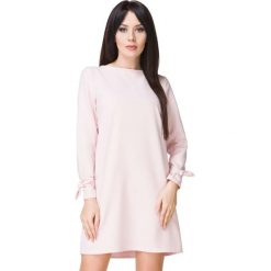 Jasnobeżowa Sukienka Wizytowa z Wiązaniami. Brązowe sukienki damskie SALE, s, bez wzorów, z elastanu, wizytowe, bez kołnierzyka, bez ramiączek. Za 159.00 zł.