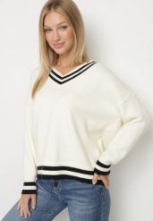 Jasnobeżowy Sweter z Domieszką Kaszmiru w Stylu Preppy Liendria. Brązowe swetry klasyczne damskie Born2be, z dzianiny, bez kołnierzyka. Za 119.99 zł.