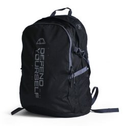 Plecak treningowy MANTO Cross Reflective. Czarne plecaki damskie Manto, bez wzorów. Za 249.99 zł.