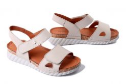 COMFORTABEL 710206-08 beige, sandały damskie. Brązowe sandały damskie Comfortabel, bez wzorów, ze skóry, bez obcasa. Za 287.92 zł.
