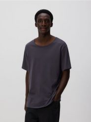T-shirt relaxed z bawełny pima - ciemnoszary. Szare t-shirty męskie Reserved, l, bez wzorów, z bawełny, bez kołnierzyka. W wyprzedaży za 49.99 zł.