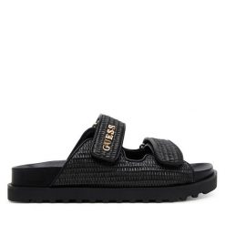 Klapki Guess. Czarne klapki damskie Guess, z aplikacjami, bez obcasa. Za 399.99 zł.