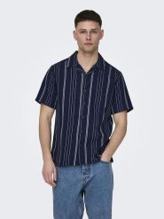 ONLY & SONS Koszula w kolorze granatowym rozmiar: S. Niebieskie koszule męskie Only & Sons, s, bez wzorów, z bawełny, bez kołnierzyka, bez ramiączek. Za 48.28 zł.