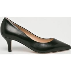 Solo Femme - Czółenka. Czarne czółenka damskie Solo Femme, bez wzorów, z materiału, bez obcasa, na szpilce. W wyprzedaży za 239.90 zł.