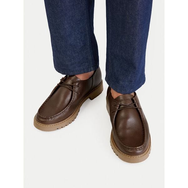Półbuty Guess Jeans. Brązowe półbuty męskie Guess Jeans, z jeansu, bez zapięcia. Za 399.99 zł.