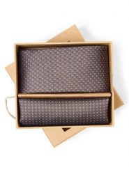 Finshley & Harding London krawat i poszetka z jedwabiu Mężczyźni Jedwab brązowy, ONE SIZE. Brązowe krawaty i muchy męskie Finshley & Harding London, bez wzorów, z jedwabiu, eleganckie. Za 199.95 zł.
