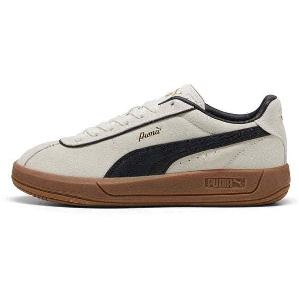Damskie zamszowe buty sportowe Puma Club Klassika. Białe buty sportowe na co dzień damskie Puma, bez wzorów, z zamszu. Za 390.00 zł.