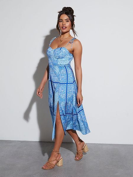 Milan Kiss Sukienka w kolorze błękitno-niebieskim rozmiar: L. Niebieskie sukienki damskie Milan Kiss, l, bez wzorów, bez kołnierzyka, bez ramiączek, maxi. Za 178.79 zł.