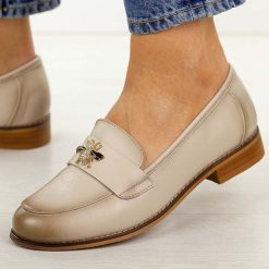 Beżowe skórzane mokasyny damskie Potocki 19382. Brązowe mokasyny damskie POTOCKI, z jeansu. Za 229.00 zł.