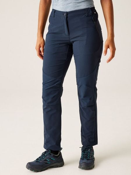 Regatta Spodnie funkcyjne "Questra V" w kolorze granatowym rozmiar: 42. Niebieskie spodnie dresowe damskie Regatta, bez wzorów, z materiału. Za 170.07 zł.