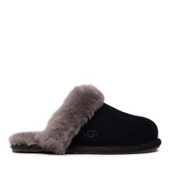 Kapcie Ugg. Czarne kapcie damskie Ugg. Za 419.99 zł.