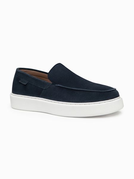 Męskie zamszowe półbuty slip on na grubej podeszwie – granatowe V4 - Rozmiar: 43. Niebieskie półbuty męskie Ombre Clothing, na lato, z gumy, bez zapięcia. W wyprzedaży za 209.99 zł.