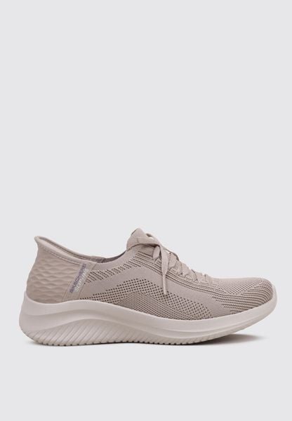 Buty sportowe Sneakersy damskie, Slip-Ins Ultra Flex 3.0 - Brilliant. Czarne buty sportowe na co dzień damskie Skechers, bez wzorów, z materiału, trekkingowe. Za 349.99 zł.