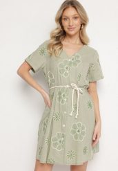 Jasnozielona Sukienka w Stylu Boho w Haftowane Kwiaty ze Sznurkiem Evionis. Zielone sukienki damskie Born2be, na co dzień, l, bez wzorów, boho, bez kołnierzyka, bez ramiączek, midi. W wyprzedaży za 143.99 zł.