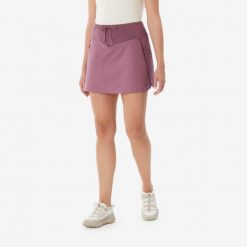 Spódnico-spodenki turystyczne damskie Quechua NH500. Fioletowe szorty damskie QUECHUA, bez wzorów, z poliesteru, sportowe. Za 69.99 zł.