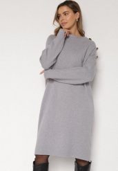 Szara Sweterkowa Sukienka Pudełkowa Ozdobiona z Boku Guzikami Tustina. Szare sukienki damskie Born2be, na co dzień, l, bez wzorów, z jeansu, eleganckie, bez kołnierzyka, bez ramiączek, mini, proste. Za 119.99 zł.