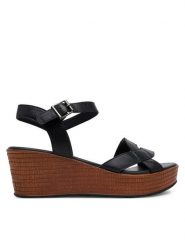 Lasocki Sandały WI16-NYASA-03 Czarny. Czarne sandały damskie Lasocki, bez wzorów, ze skóry, bez obcasa, na koturnie. Za 179.99 zł.