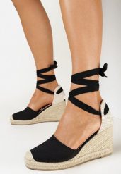 Czarne Sandały Espadryle na Plecionym Koturnie Wiązane Wokół Kostki Aldopha. Czarne sandały damskie Born2be, bez wzorów, bez obcasa, na koturnie. Za 44.99 zł.