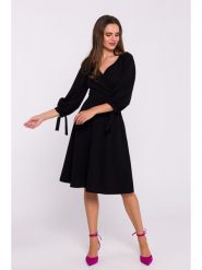 Stylove Sukienka w kolorze czarnym rozmiar: M. Czarne sukienki damskie Stylove, m, bez wzorów, bez kołnierzyka, bez ramiączek, midi. Za 289.20 zł.