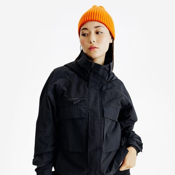 Kurtka Crop damska Lifetech. Czarne kurtki damskie Decathlon, s, bez wzorów, z materiału, bez kaptura. Za 359.99 zł.