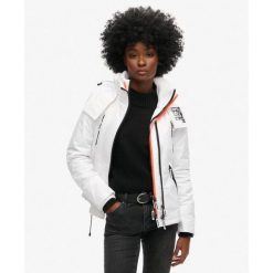 Kurtka przeciwwiatrowa Mountain SD-Windcheater. Białe kurtki damskie Superdry., bez wzorów, bez kaptura. W wyprzedaży za 357.30 zł.