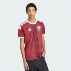 Koszulka domowa Katar 26. Czerwone t-shirty sportowe męskie Adidas, bez ramiączek, do piłki nożnej, climacool (adidas). Za 439.00 zł.