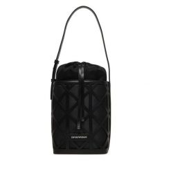 Torebka Emporio Armani. Czarne torebki klasyczne damskie Emporio Armani, bez wzorów, bez dodatków. Za 1,799.00 zł.