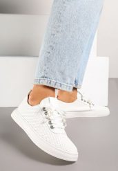 Białe Tenisówki Zdobione Perforacją i Aplikacjami z Cyrkonii i Pereł Pasurelia. Białe trampki i tenisówki damskie Renee, z aplikacjami, z jeansu. Za 44.99 zł.