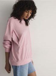 Bawełniana bluza - różowy. Czerwone bluzy bez kaptura damskie Reserved, l, z bawełny. W wyprzedaży za 119.99 zł.