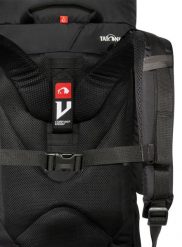 Plecak trekkingowy Tatonka Akela 45 - black/black. Czarne plecaki męskie Tatonka, bez wzorów, z materiału. Za 689.99 zł.