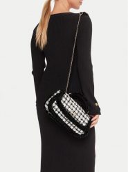 Guess Torebka Cristi HWQT81 39210 Czarny. Czarne torebki klasyczne damskie Guess, z aplikacjami, z materiału, bez dodatków. Za 379.99 zł.