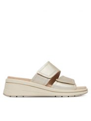Caprice Klapki 9-27207-46 Złoty. Żółte klapki damskie Caprice, bez wzorów, ze skóry, bez obcasa. Za 206.99 zł.