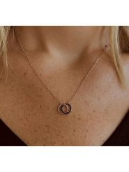 Les Favorites Pozłacany naszyjnik z elementem ozdobnym - dł. 39 cm rozmiar: onesize. Czarne naszyjniki damskie Les Favorites, pozłacane. Za 108.99 zł.