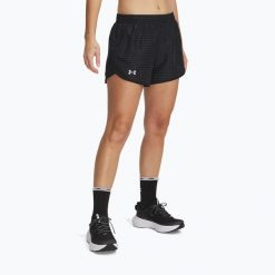 Spodenki do biegania damskie Under Armour Fly By 3" Novelty. Czarne szorty damskie Under Armour, bez wzorów, sportowe. Za 129.99 zł.