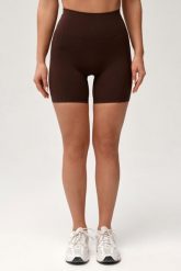 Damskie szorty sportowe Rough Radical Soho Shorts. Fioletowe spodenki sportowe damskie ROUGH RADICAL, l, z elastanu, do biegania. Za 139.90 zł.