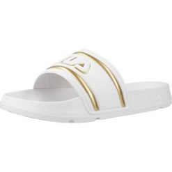 Klapki Fila Model Morro Bay Logo Kolor Biały. Białe klapki damskie Fila, bez wzorów, z materiału, bez obcasa. Za 225.00 zł.