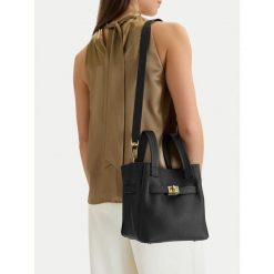 Torebka GINO ROSSI. Czarne torebki klasyczne damskie Gino Rossi, bez wzorów, bez dodatków. Za 329.99 zł.