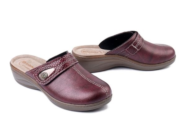 INBLU LY-80 016 bordowy, kapcie damskie. Czerwone kapcie damskie Inblu. Za 63.98 zł.