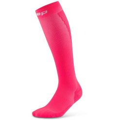 Damskie długie skarpety kompresyjne sportowe Core Run wysokie CEP. Czerwone skarpetki damskie CEP, bez wzorów, z elastanu. Za 199.00 zł.