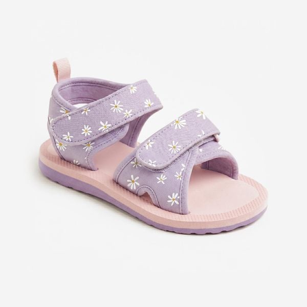 Second Life - Sandały basenowe dla malucha Nabaiji - Stan Doskonały. Fioletowe sandały damskie Decathlon, bez wzorów, z materiału, bez obcasa. Za 30.99 zł.